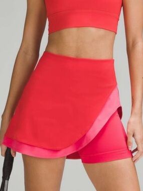 New Lululemon asymmetrical layered HR skirt